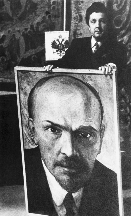 Илья Глазунов с портретом В.И. Ленина. Москва